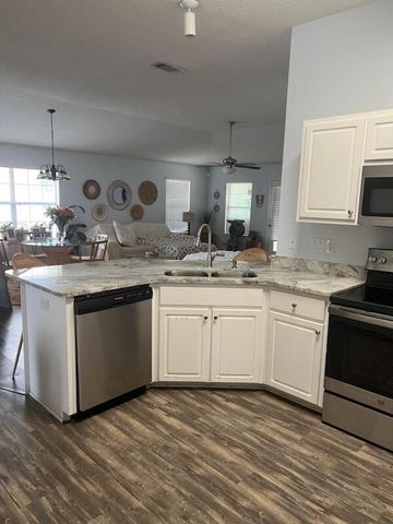 925 Lajolla Lane, Mary Esther, FL 32569