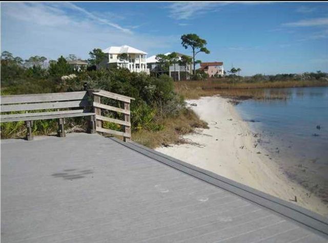 925 Lajolla Lane, Mary Esther, FL 32569