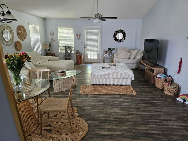 925 Lajolla Lane, Mary Esther, FL 32569