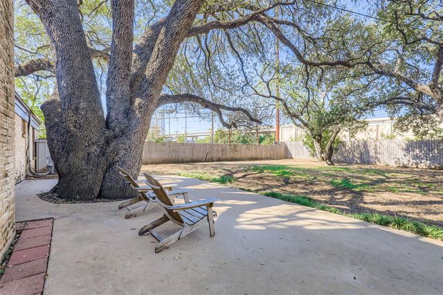 5702 Fairlane DR, Austin, TX 78757