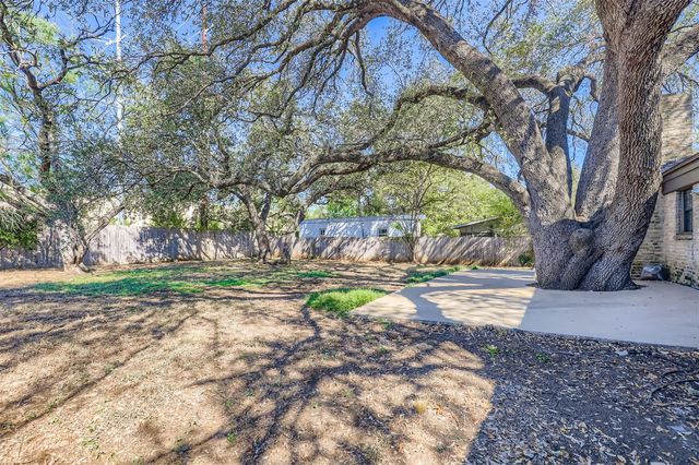 5702 Fairlane DR, Austin, TX 78757