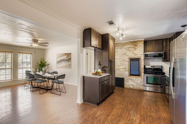 5702 Fairlane DR, Austin, TX 78757