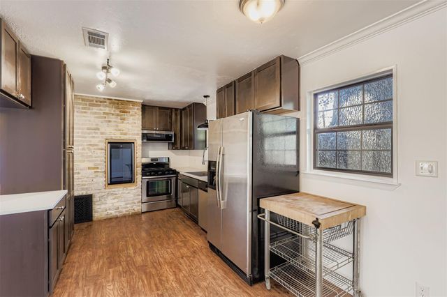 5702 Fairlane DR, Austin, TX 78757