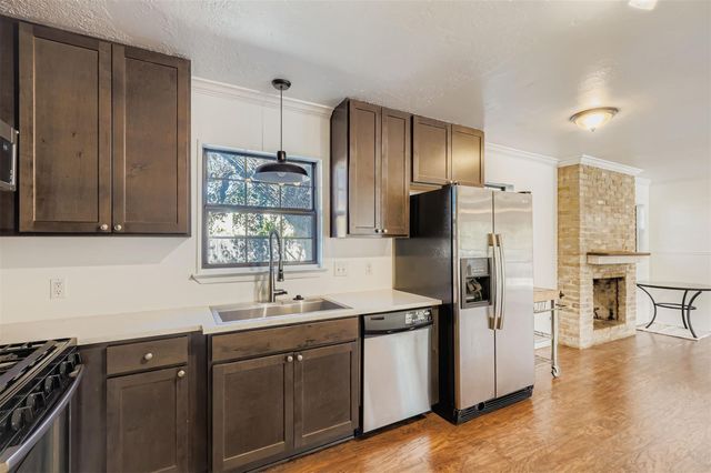 5702 Fairlane DR, Austin, TX 78757