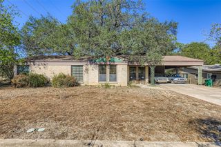 5702 Fairlane DR, Austin, TX 78757