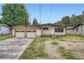 841 WASHINGTON St, Woodland, WA 98674