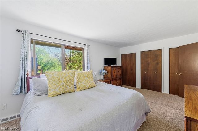 4442 Habersham Lane S, Richmond Heights, OH 44143