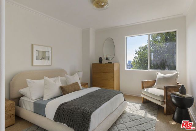 4003 Sunset Drive 8, Los Angeles, CA 90027