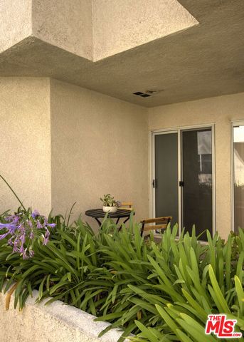 4003 Sunset Drive 8, Los Angeles, CA 90027