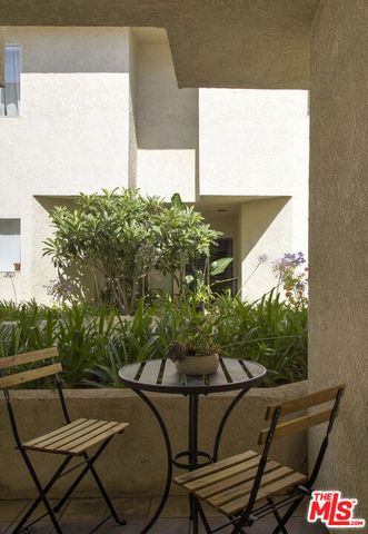 4003 Sunset Drive 8, Los Angeles, CA 90027