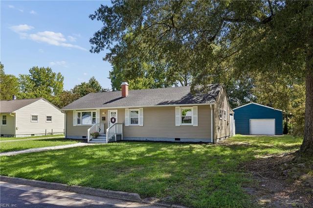 202 Woodhaven RD, Newport News, VA 23608