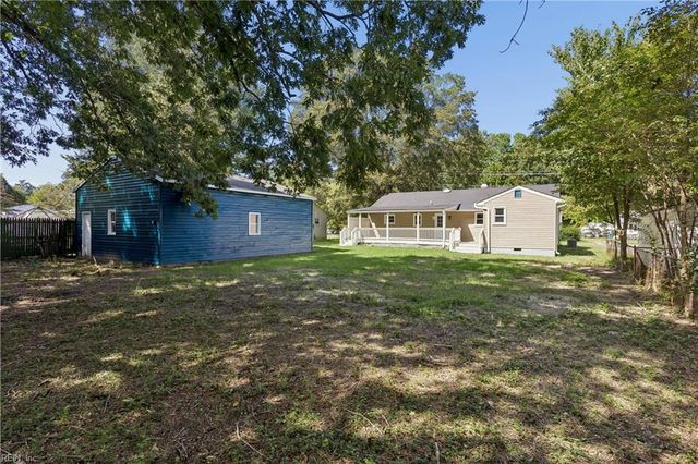 202 Woodhaven RD, Newport News, VA 23608