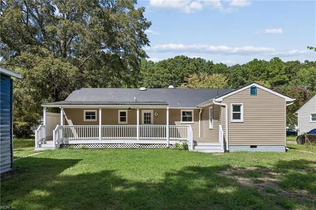 202 Woodhaven RD, Newport News, VA 23608