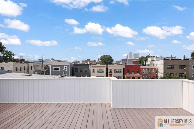 291 New York Avenue 3, Jersey City, NJ 07307