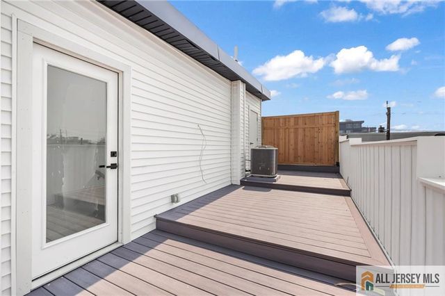291 New York Avenue 3, Jersey City, NJ 07307