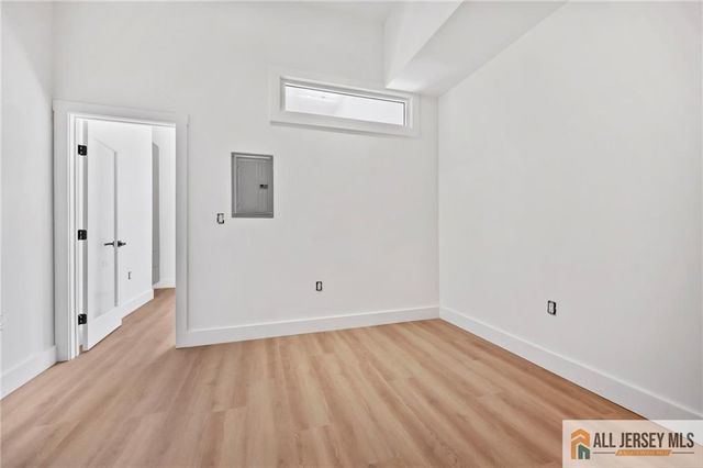 291 New York Avenue 3, Jersey City, NJ 07307