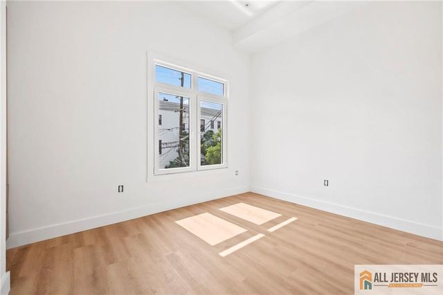 291 New York Avenue 3, Jersey City, NJ 07307
