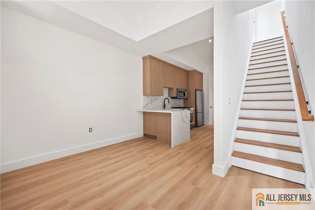 291 New York Avenue 3, Jersey City, NJ 07307