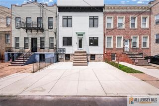 291 New York Avenue 3, Jersey City, NJ 07307
