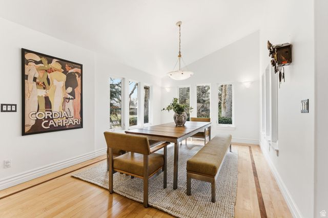 5575 S MERLYN CIR, Holladay, UT 84117