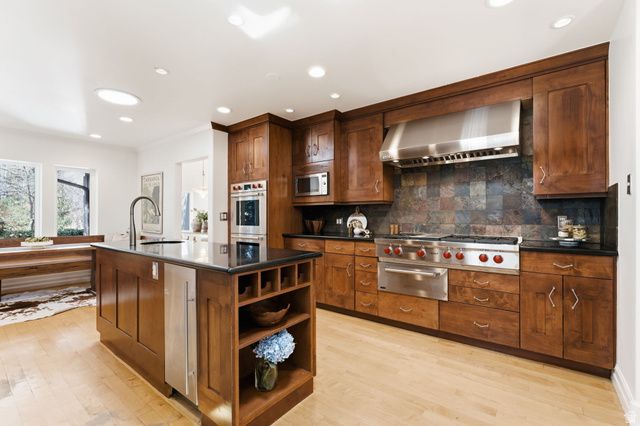 5575 S MERLYN CIR, Holladay, UT 84117