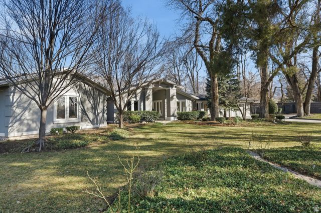 5575 S MERLYN CIR, Holladay, UT 84117