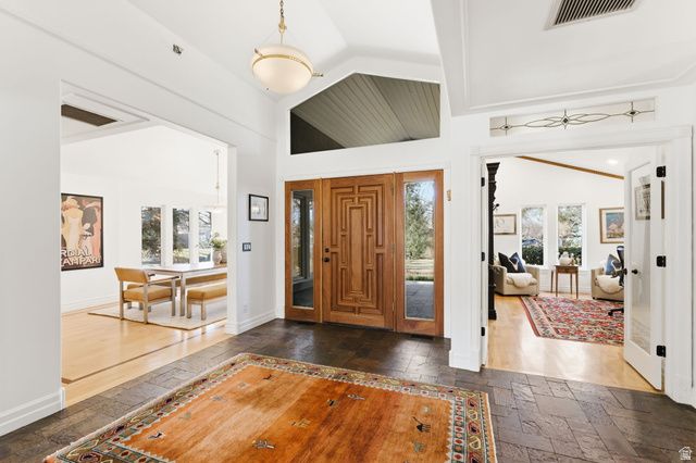 5575 S MERLYN CIR, Holladay, UT 84117