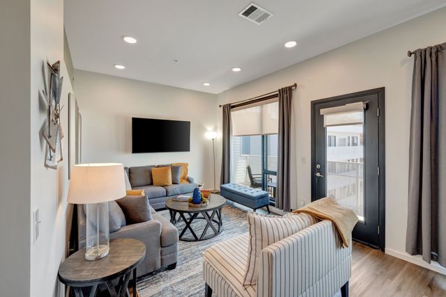 920 South St Apt 412, Nashville, TN 37203