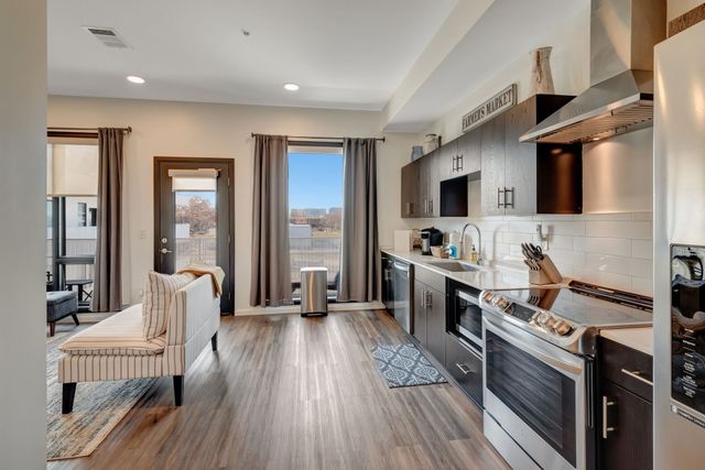 920 South St Apt 412, Nashville, TN 37203