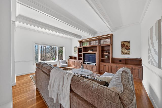 2065 W River Road, Niles, MI 49120