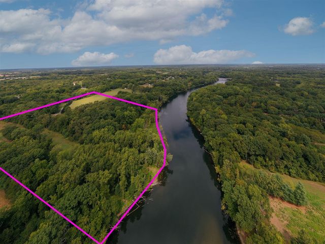 2065 W River Road, Niles, MI 49120