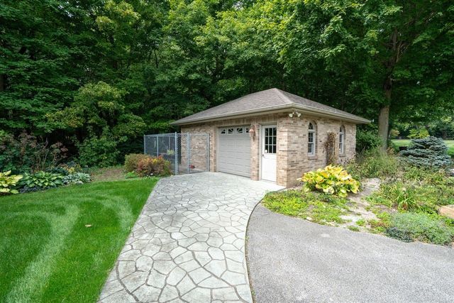 2065 W River Road, Niles, MI 49120