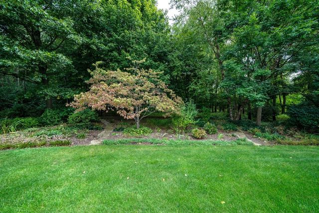 2065 W River Road, Niles, MI 49120