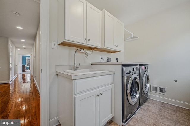 957 CORNWALLIS DR, West Chester, PA 19380