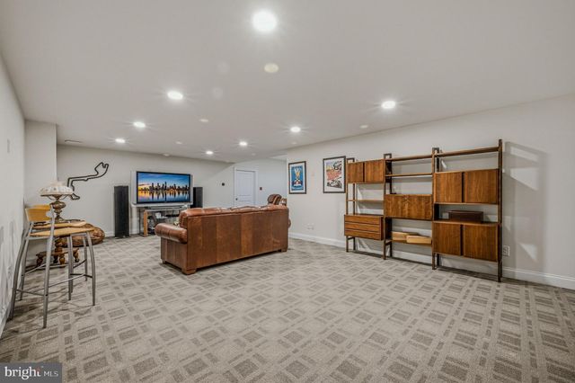 957 CORNWALLIS DR, West Chester, PA 19380