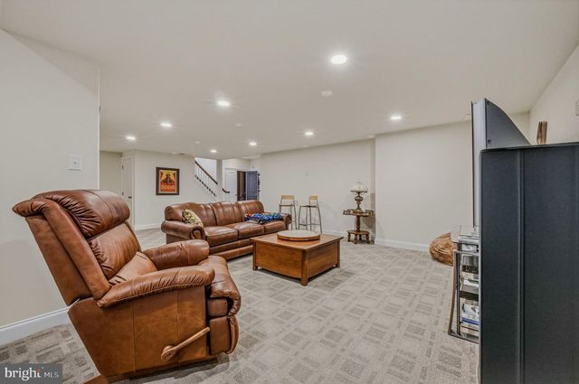 957 CORNWALLIS DR, West Chester, PA 19380