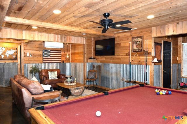 582 Cypress Valley Road, Cuero, TX 77954