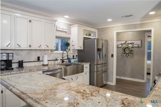 582 Cypress Valley Road, Cuero, TX 77954