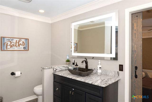 582 Cypress Valley Road, Cuero, TX 77954