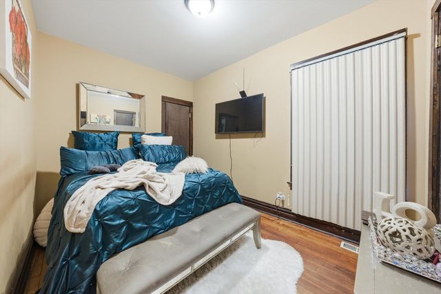 7546 S Sangamon Street, Chicago, IL 60620