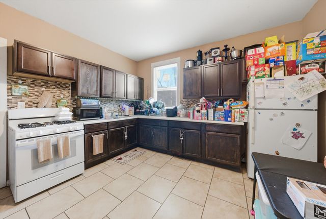 7546 S Sangamon Street, Chicago, IL 60620