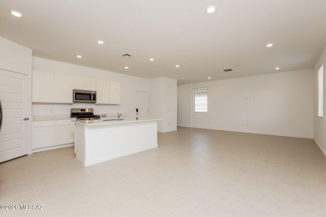 7068 W Indian Clover Way, Tucson, AZ 85757