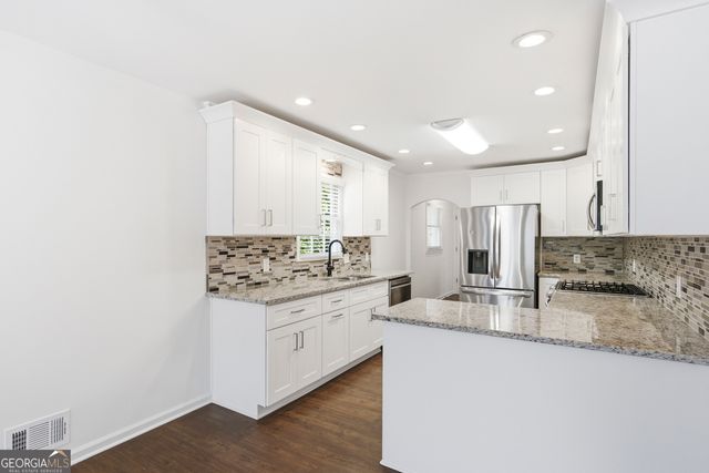6014 Lake Lanier Heights Road, Buford, GA 30518