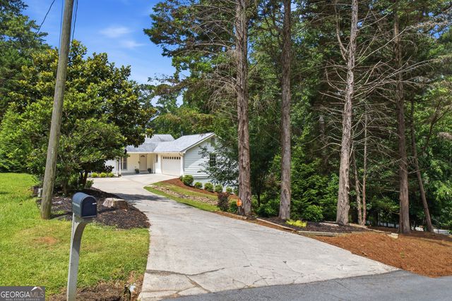 6014 Lake Lanier Heights Road, Buford, GA 30518