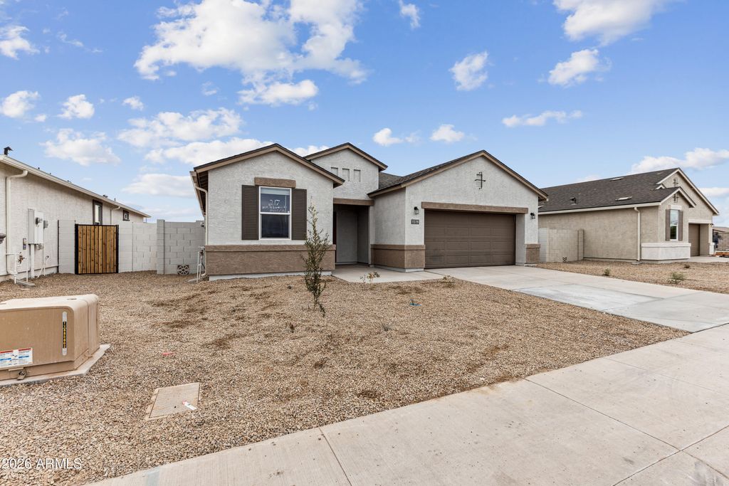 1525 E CURRIER Drive E, Casa Grande, AZ 85122
