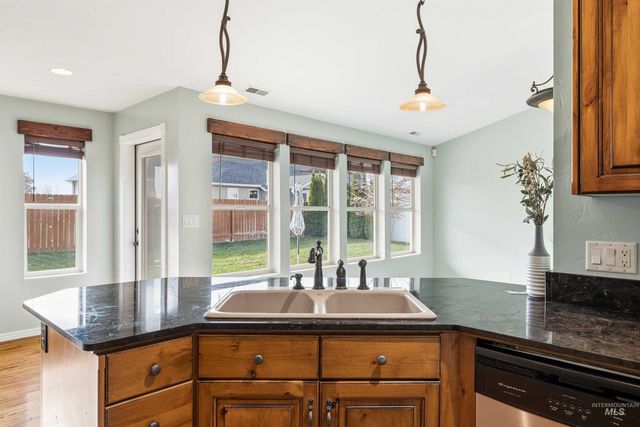 831 Grace Drive West, Twin Falls, ID 83301