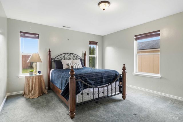 831 Grace Drive West, Twin Falls, ID 83301