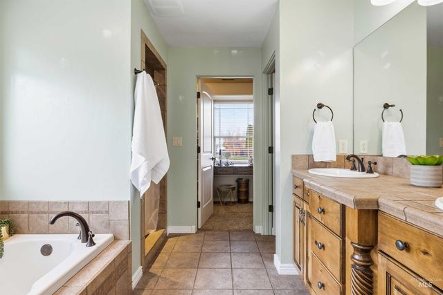 831 Grace Drive West, Twin Falls, ID 83301