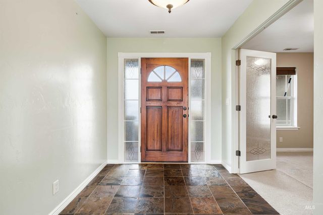 831 Grace Drive West, Twin Falls, ID 83301