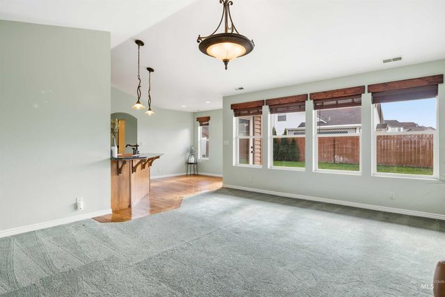 831 Grace Drive West, Twin Falls, ID 83301